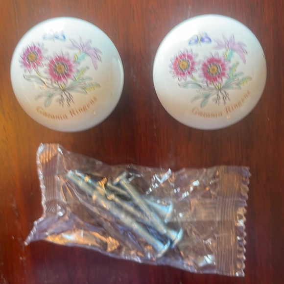 Portmeirion botanic garden drawer pulls floral cabinet knobs flowers bundle of 2 - Picture 5 of 5